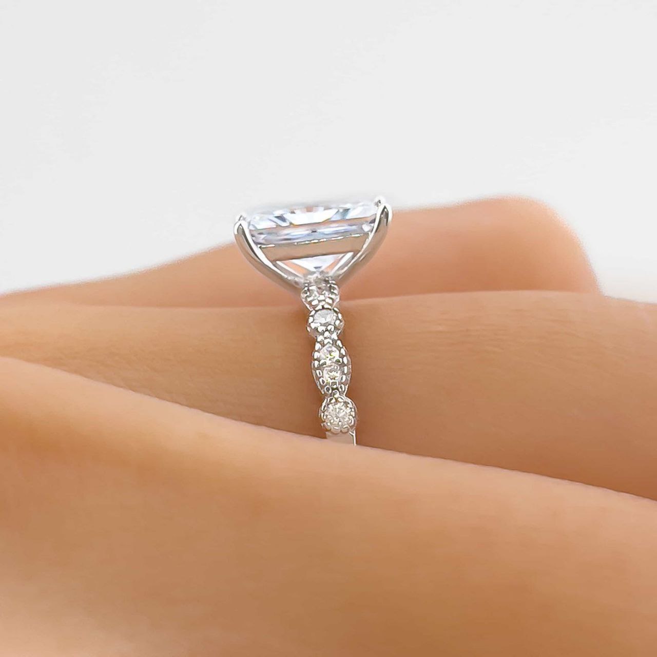 200000369:152#US size 6;200001034:10#White and Gold,200000369:153#US Code No. 7;200001034:10#White and Gold,200000369:698#US Code No. 8;200001034:10#White and Gold,200000369:699#US size 9;200001034:10#White and Gold