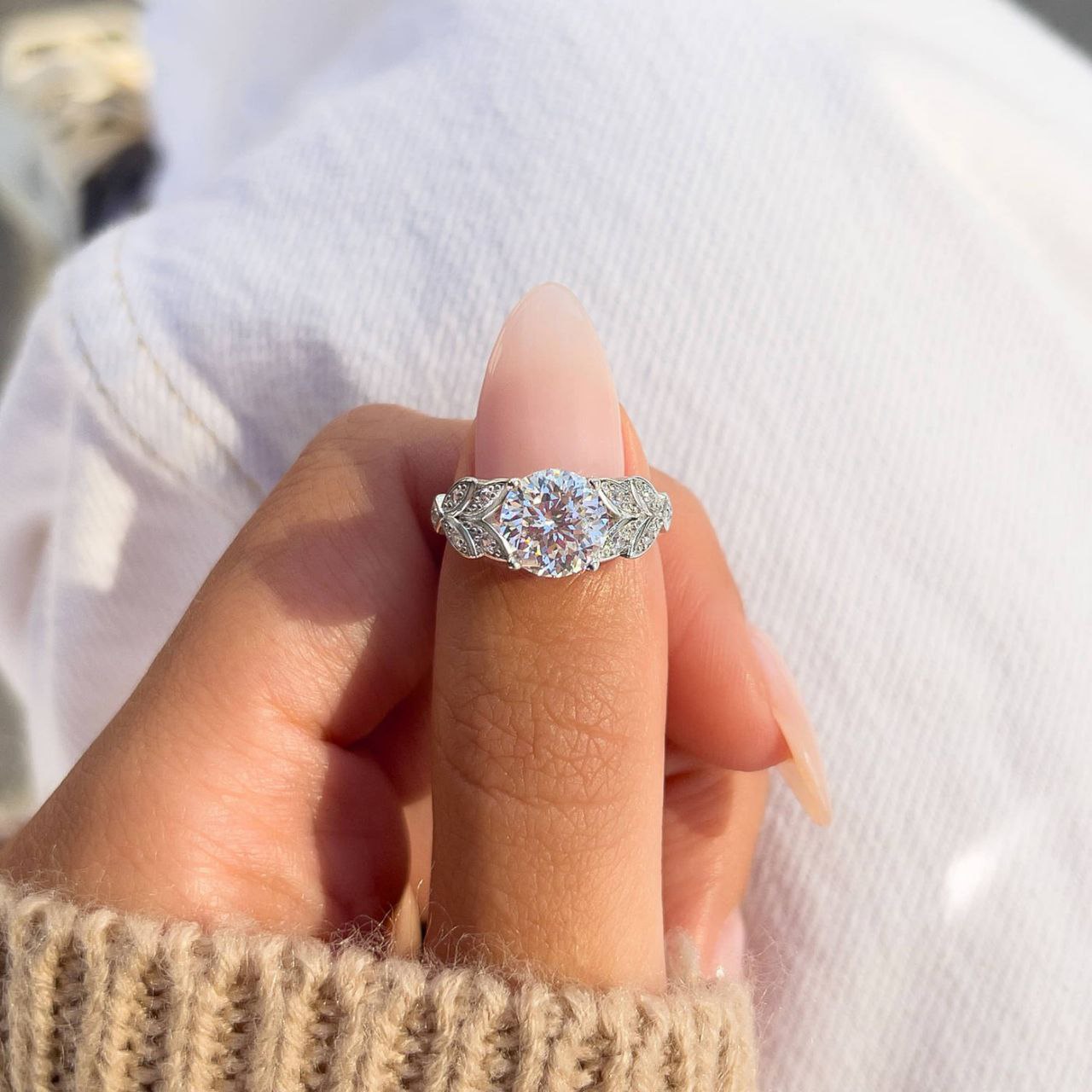 200000226:193#White Gold;200000369:1394,200000226:193#White Gold;200000369:3434,200000226:193#White Gold;200000369:699,200000226:193#White Gold;200000369:350262